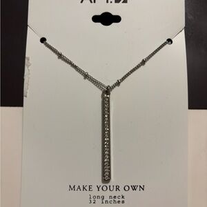 Elegant Silver Necklace with Crystals